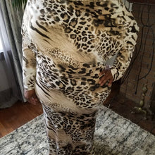 Load image into Gallery viewer, Embrace your Curves
